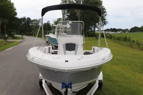 Another view of 2026 Robalo R180 Center Console for sale in Bluffton, SC at Longshore Boats Bluffton