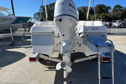 Photos of 2026 Robalo R160 Center Console for sale in Bluffton, SC at Longshore Boats Bluffton