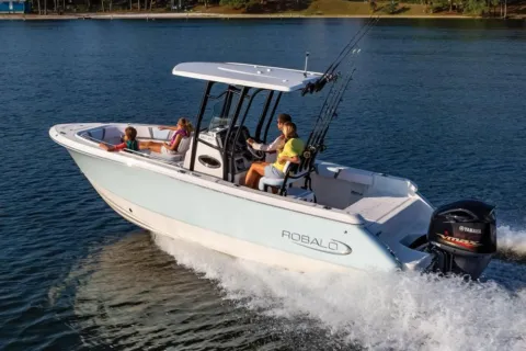 Another view of 2026 Robalo R232 Explorer for sale in Bluffton, SC at Longshore Boats Bluffton