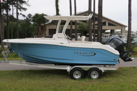 More photos of 2026 Robalo R200 Center Console at Longshore Boats Bluffton, SC