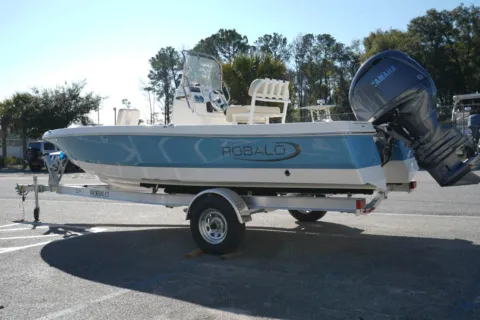 Photos of 2026 Robalo 206 Cayman for sale in Bluffton, SC at Longshore Boats Bluffton
