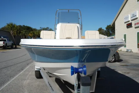 More photos of 2026 Robalo 206 Cayman at Longshore Boats Bluffton, SC