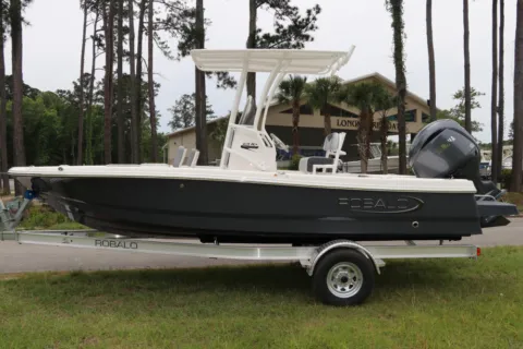 More photos of 2026 Robalo 206 Cayman at Longshore Boats Bluffton, SC