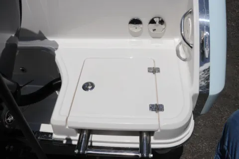 More photos of 2026 Robalo R232 Explorer at Longshore Boats Bluffton, SC
