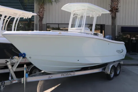 More photos of 2026 Robalo R232 Explorer at Longshore Boats Bluffton, SC