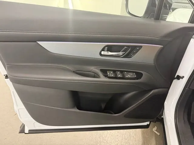 2025 Nissan Murano SL - Photo 14