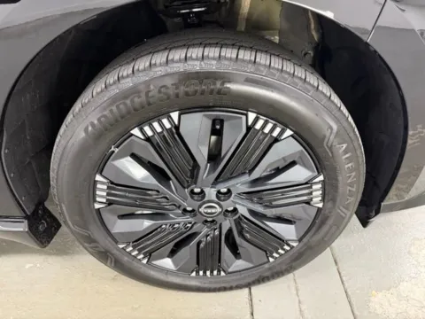 More photos of 2025 Nissan Murano Platinum at Woody Folsom Nissan of Baxley, GA