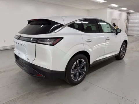 More photos of 2025 Nissan Murano SL at Woody Folsom Nissan of Baxley, GA
