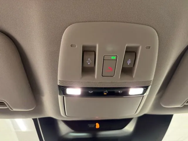 2025 Nissan Murano SL - Photo 18