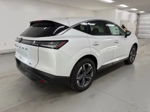 More photos of 2025 Nissan Murano SL at Woody Folsom Nissan of Baxley, GA