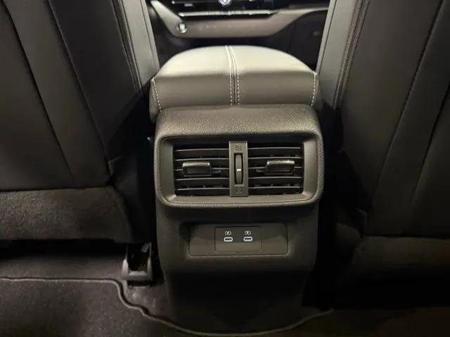 2025 Nissan Murano SL - Photo 17