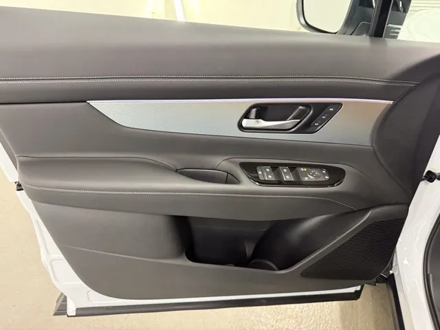 2025 Nissan Murano SL - Photo 14