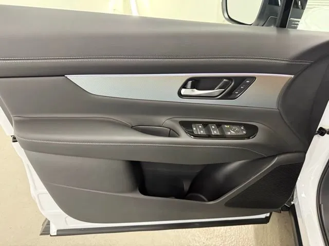 2025 Nissan Murano SL - Photo 14