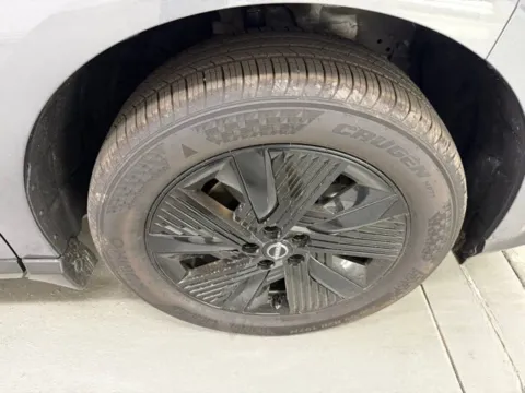 More photos of 2025 Nissan Murano SV at Woody Folsom Nissan of Baxley, GA