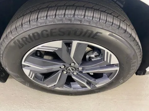 More photos of 2025 Nissan Murano SL at Woody Folsom Nissan of Baxley, GA