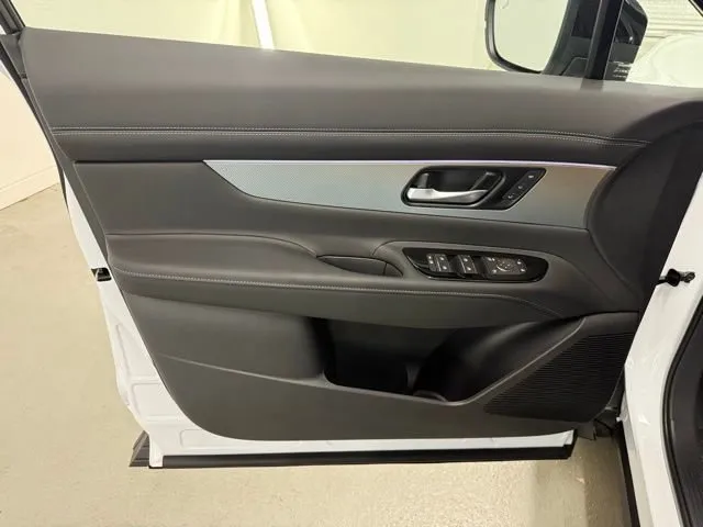 2025 Nissan Murano SL - Photo 14