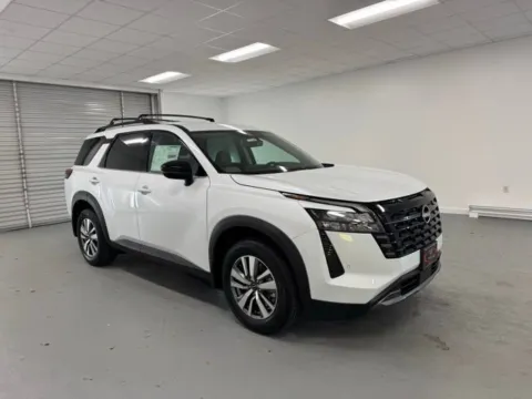 Another view of 2026 Nissan Pathfinder SL for sale in Baxley, GA at Woody Folsom Nissan of Baxley