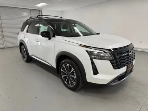 Another view of 2026 Nissan Pathfinder Platinum for sale in Baxley, GA at Woody Folsom Nissan of Baxley