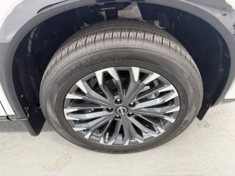 More photos of 2026 Nissan Rogue Platinum at Woody Folsom Nissan of Baxley, GA