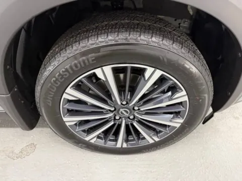 More photos of 2026 Nissan Pathfinder Platinum at Woody Folsom Nissan of Baxley, GA