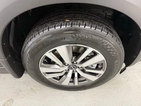 More photos of 2026 Nissan Pathfinder SL at Woody Folsom Nissan of Baxley, GA