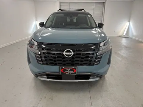 Photos of 2026 Nissan Pathfinder Platinum for sale in Baxley, GA at Woody Folsom Nissan of Baxley