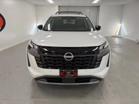 Photos of 2026 Nissan Pathfinder Platinum for sale in Baxley, GA at Woody Folsom Nissan of Baxley