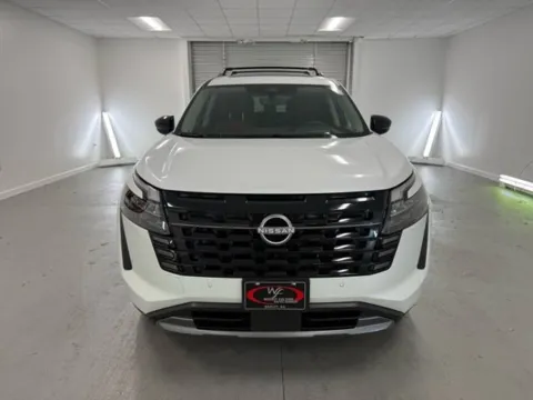 Another view of 2026 Nissan Pathfinder Platinum for sale in Baxley, GA at Woody Folsom Nissan of Baxley