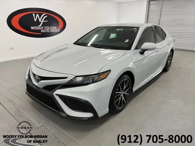 White 2024 Toyota Camry SE for sale in Baxley, GA