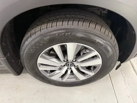 More photos of 2026 Nissan Pathfinder SL at Woody Folsom Nissan of Baxley, GA