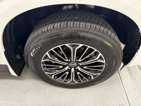 More photos of 2026 Nissan Armada Platinum at Woody Folsom Nissan of Baxley, GA