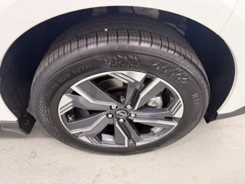 More photos of 2026 Nissan Murano SV at Woody Folsom Nissan of Baxley, GA