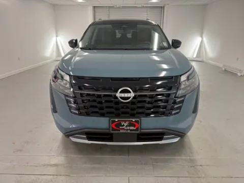 Photos of 2026 Nissan Pathfinder Platinum for sale in Baxley, GA at Woody Folsom Nissan of Baxley