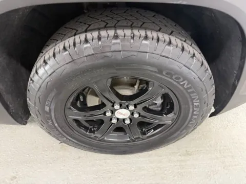 More photos of 2023 GMC Acadia AT4 at Woody Folsom Nissan of Baxley, GA