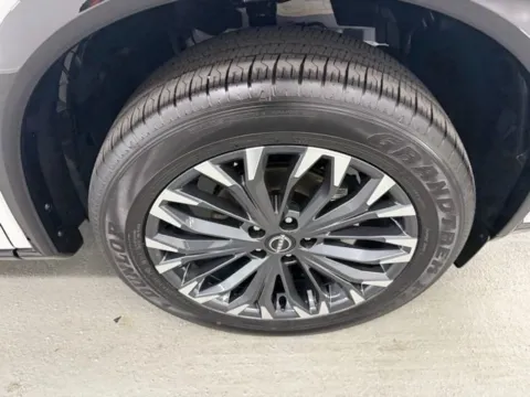 More photos of 2026 Nissan Rogue Platinum at Woody Folsom Nissan of Baxley, GA