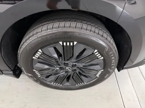 More photos of 2026 Nissan Murano Platinum at Woody Folsom Nissan of Baxley, GA