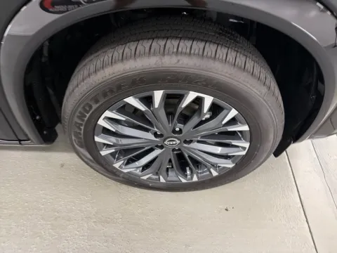 More photos of 2026 Nissan Rogue Platinum at Woody Folsom Nissan of Baxley, GA