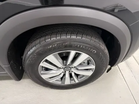 More photos of 2026 Nissan Pathfinder SL at Woody Folsom Nissan of Baxley, GA