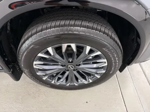 More photos of 2026 Nissan Rogue Platinum at Woody Folsom Nissan of Baxley, GA