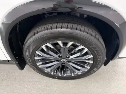 More photos of 2026 Nissan Rogue Platinum at Woody Folsom Nissan of Baxley, GA