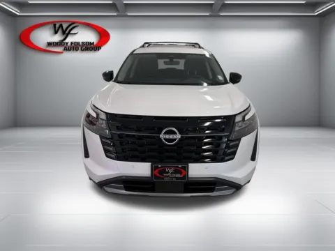 Photos of 2026 Nissan Pathfinder SL for sale in Baxley, GA at Woody Folsom Nissan of Baxley
