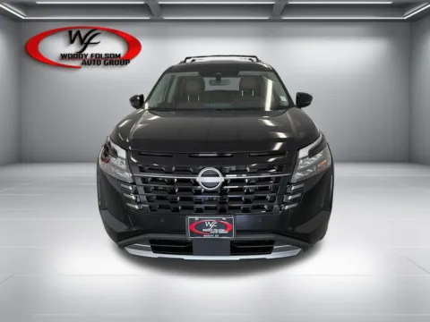Photos of 2026 Nissan Pathfinder Platinum for sale in Baxley, GA at Woody Folsom Nissan of Baxley
