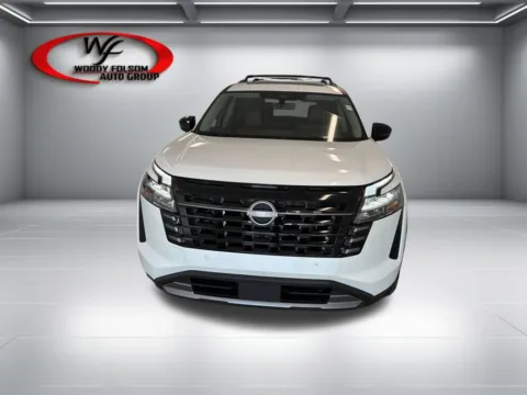 Photos of 2026 Nissan Pathfinder Platinum for sale in Baxley, GA at Woody Folsom Nissan of Baxley