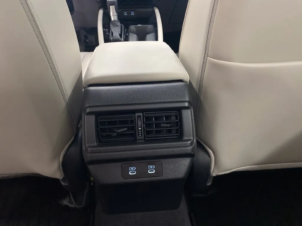 2025 Honda Accord Hybrid Touring - Photo 13