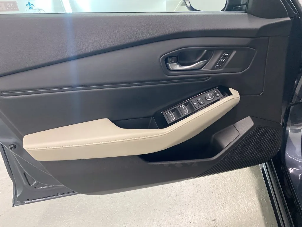 2025 Honda Accord Hybrid Touring - Photo 8