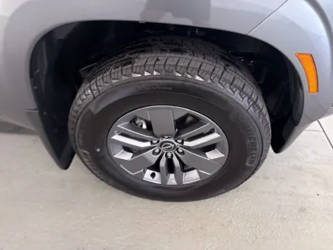 More photos of 2027 Nissan Frontier SV at Woody Folsom Nissan of Baxley, GA