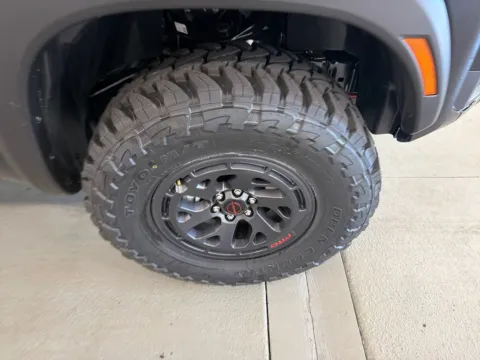 More photos of 2027 Nissan Frontier PRO-4X at Woody Folsom Nissan of Baxley, GA
