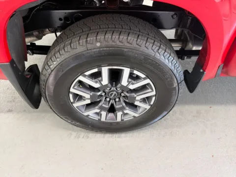 More photos of 2027 Nissan Frontier SV at Woody Folsom Nissan of Baxley, GA