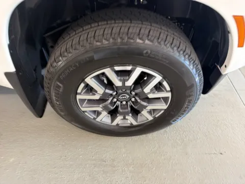 More photos of 2027 Nissan Frontier SV at Woody Folsom Nissan of Baxley, GA