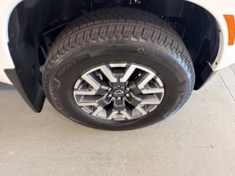 More photos of 2027 Nissan Frontier SV at Woody Folsom Nissan of Baxley, GA